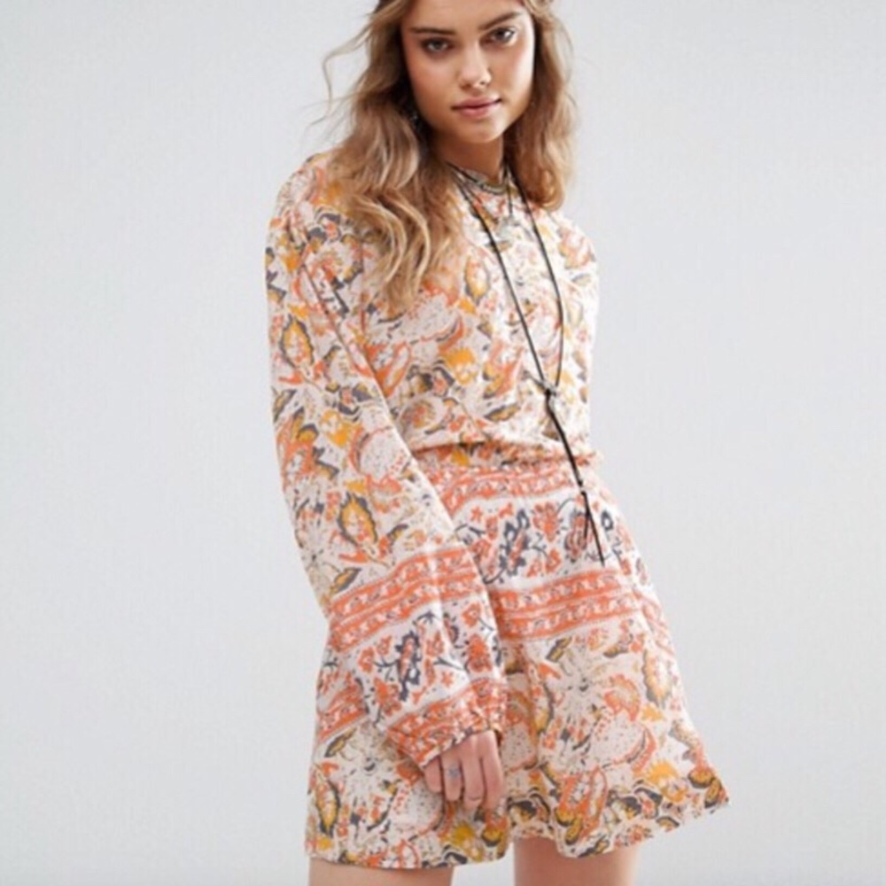 RARE FREE PEOPLE WASH IVO DRESS ( SOLD OUT)  XS